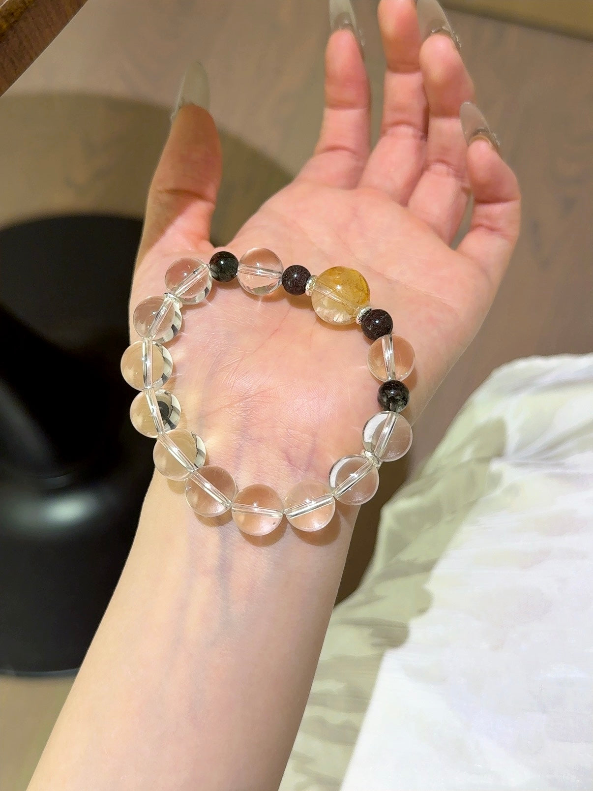 ▫️▪️ White crystal green ghost yellow gum flower bracelet